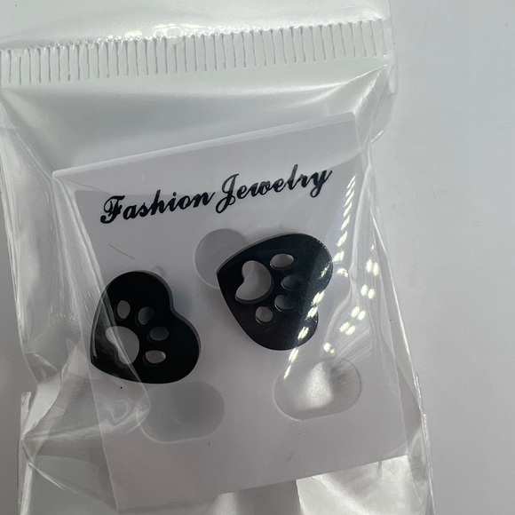 $2 Heart and paw print stainless steel stud earrings. New black. $2 if b… - Picture 3 of 16